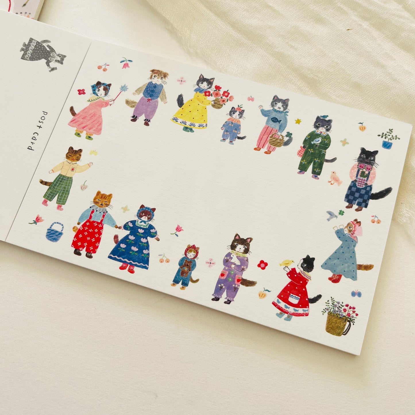 Aiko Fukawa Postcard Booklet - Little Fluffy Friends